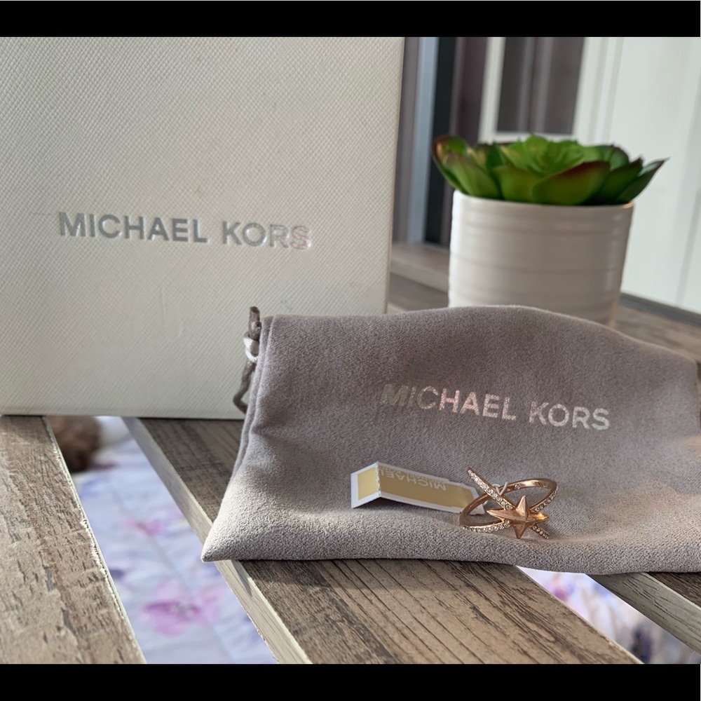 NWT MICHAEL KORS ring
